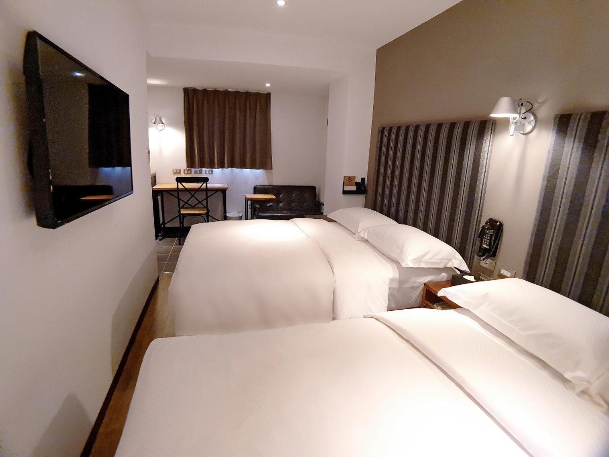 River Inn Station كاوشيونغ المظهر الخارجي الصورة
