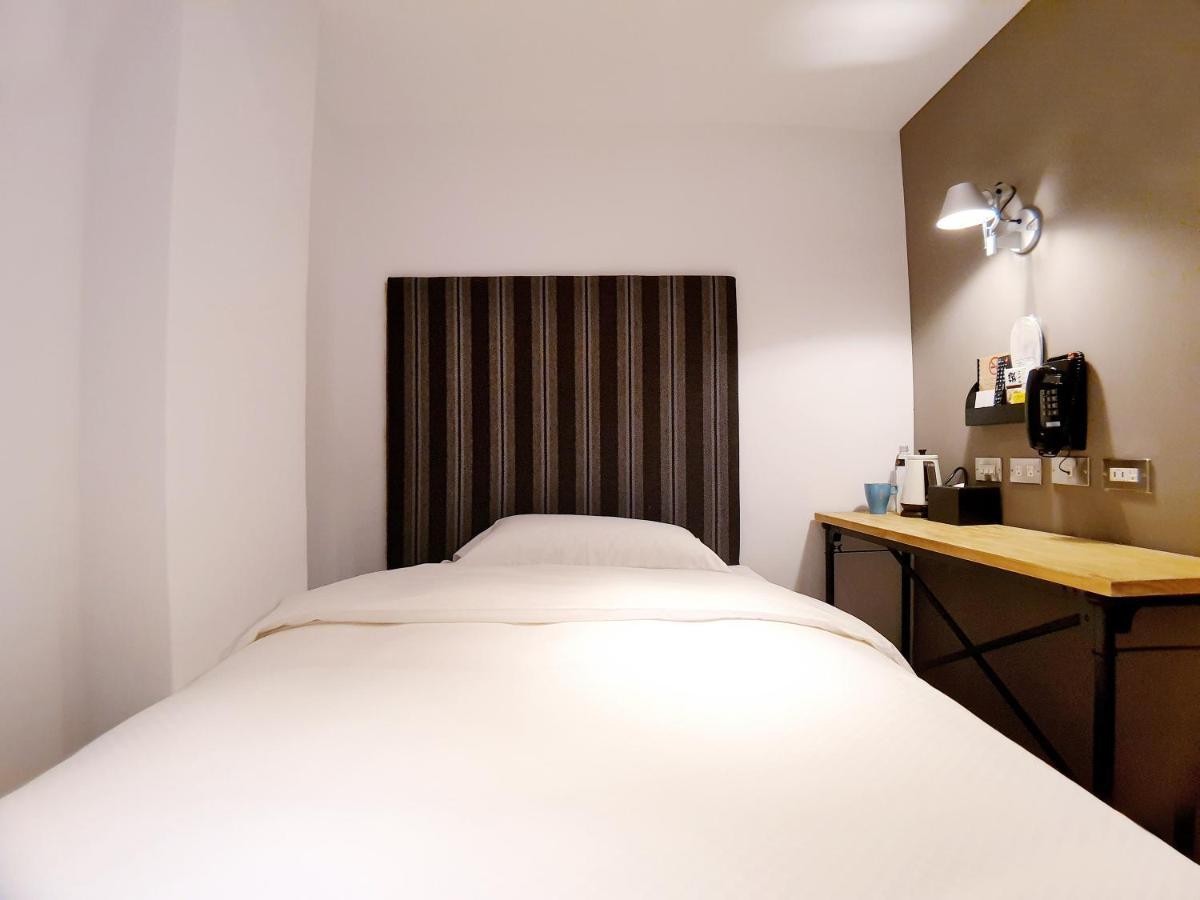 River Inn Station كاوشيونغ المظهر الخارجي الصورة
