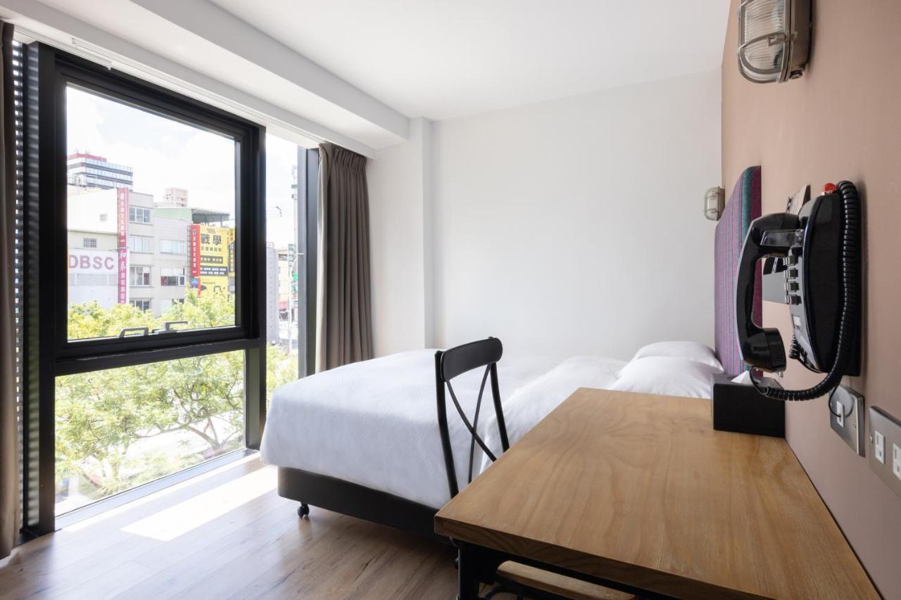 River Inn Station كاوشيونغ المظهر الخارجي الصورة