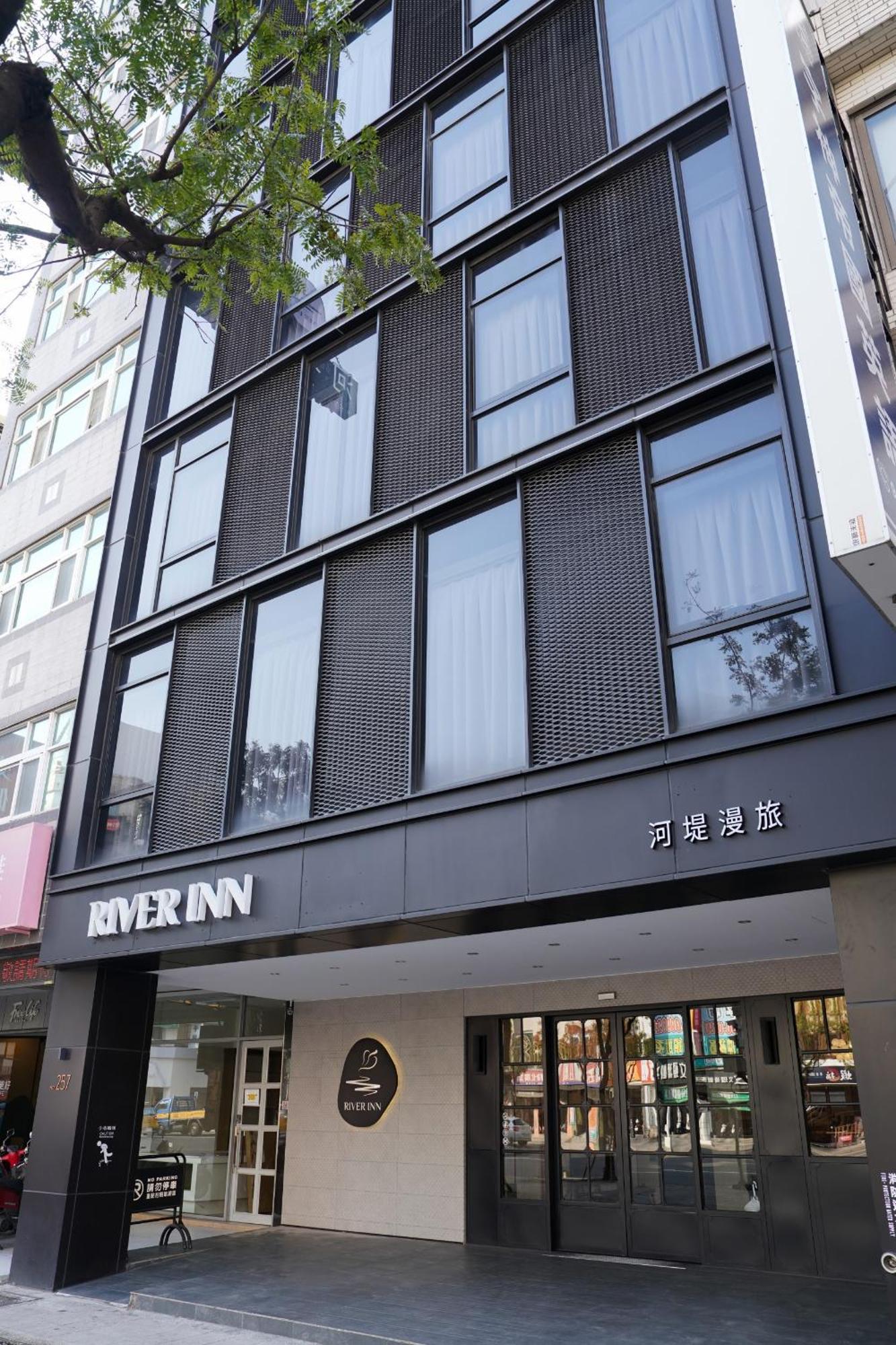 River Inn Station كاوشيونغ المظهر الخارجي الصورة