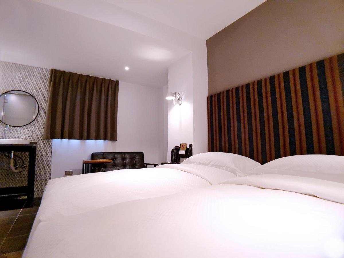 River Inn Station كاوشيونغ المظهر الخارجي الصورة